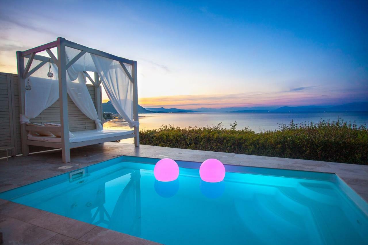 Palms And Spas Villas Retreat Mesongi Exterior photo